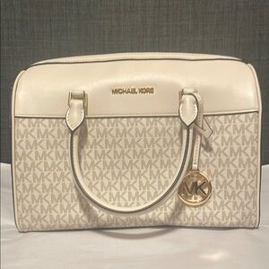 NWT MICHAEL KORS DUFFLE BAG
